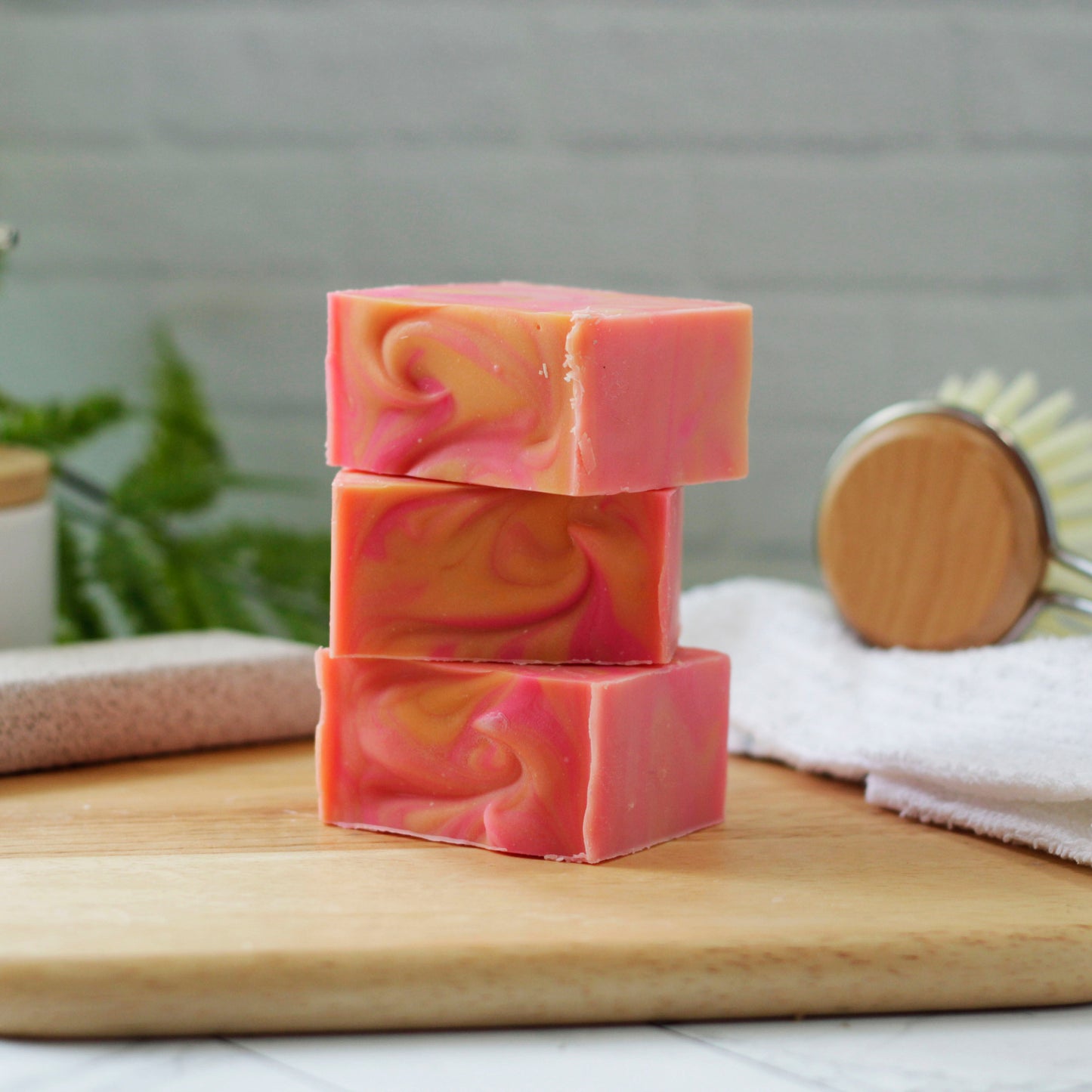 SPARKLING PEACH Moss + Pearl Soap Company