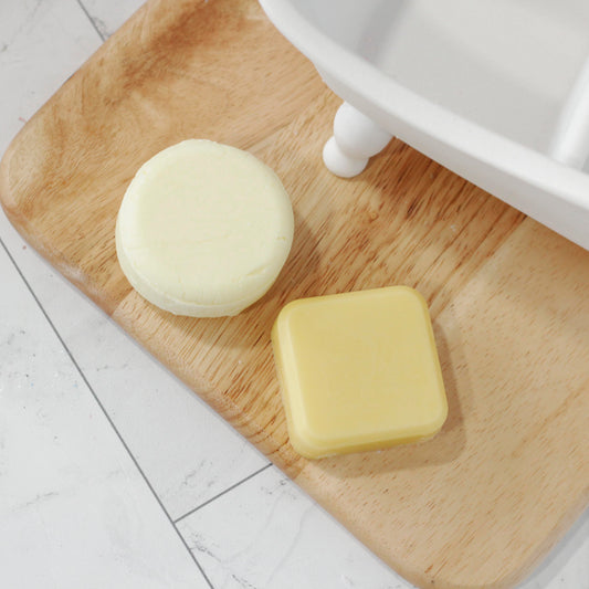 OAKMOSS + AMBER SOLID SHAMPOO Moss + Pearl Soap Company