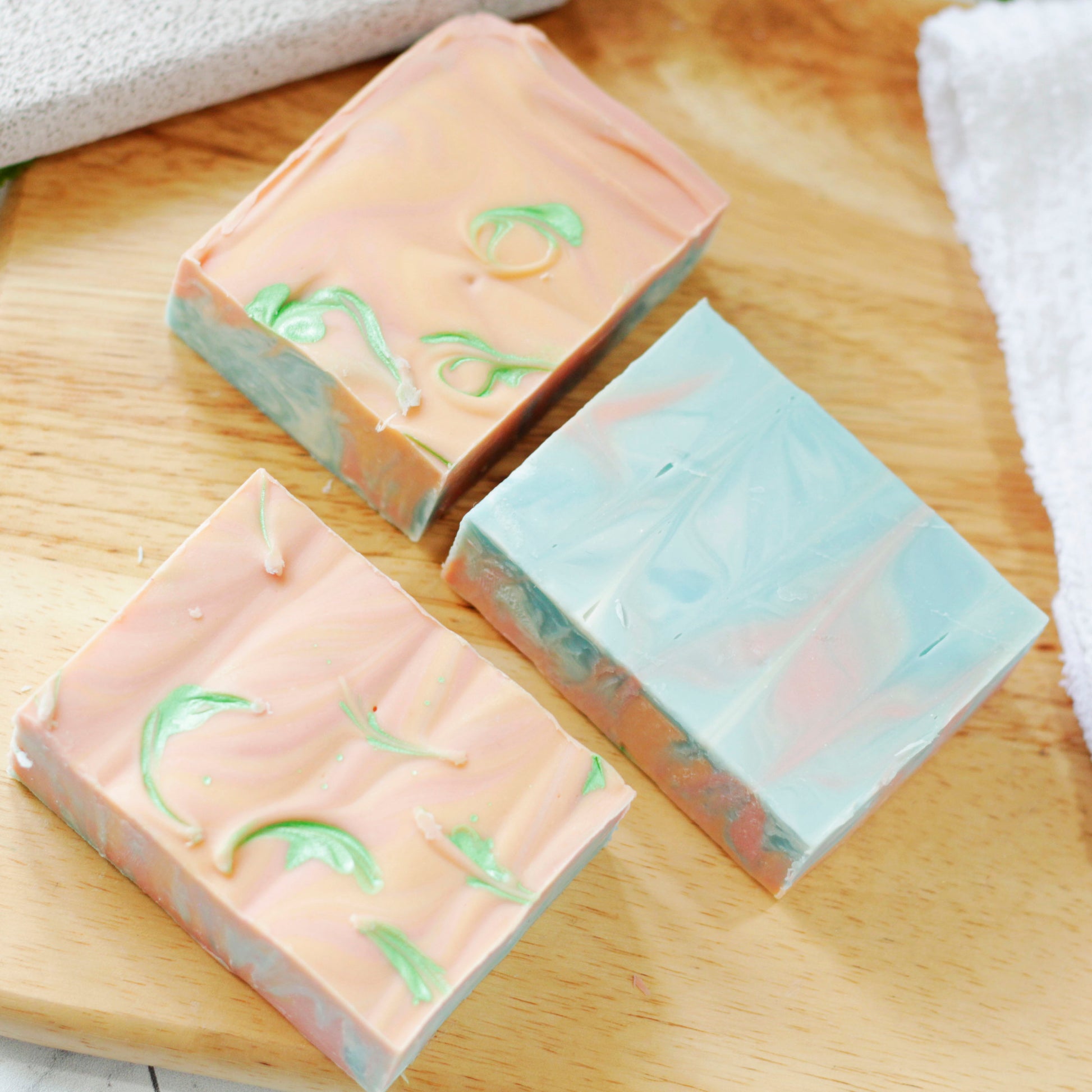 Summer Peach Moss + Pearl Soap Company